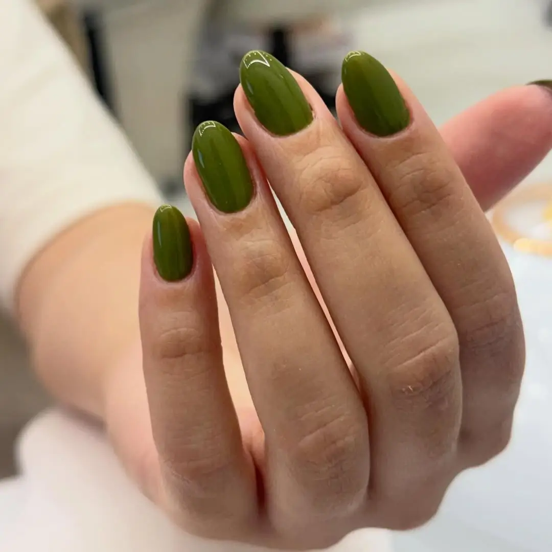 Esmaltação verde — Studio Ana Tobar Balneário Camboriú